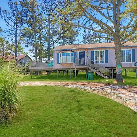 Southern Dream - Water Views & Screened Porch!